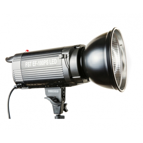 Постоянный свет FST EF-100PS (LED) Sun Light 5500K Светодиодный осветитель с аккумулятором