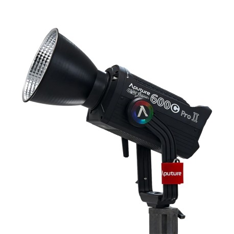Осветитель Aputure LS 600c Pro II (V-mount)