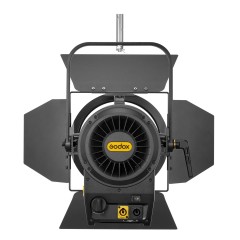 Осветитель светодиодный Godox F7-120Bi K2 с линзой Френеля