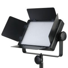 Осветитель светодиодный Godox LED500C студийный
